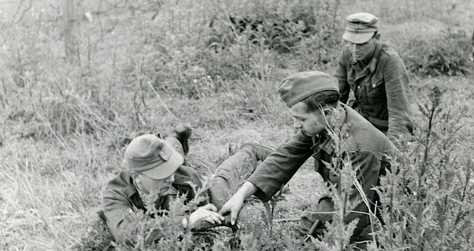 "Nødvendige og ofte farlige opgaver" - Minerydningen ved den jyske vestkyst i 1945 (Overskudskapitel fra "De uønskede - De tyske flygtninge i Danmark - 1)